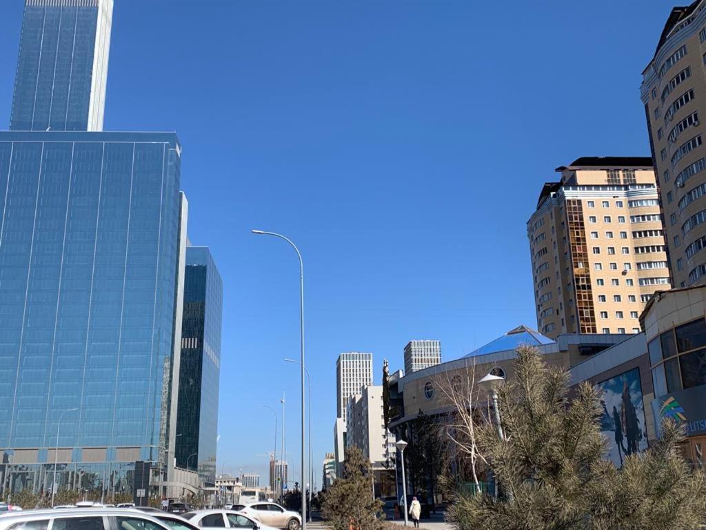 Квартира С Видом На Abu Dhabi Plaza Astana Bagian luar foto