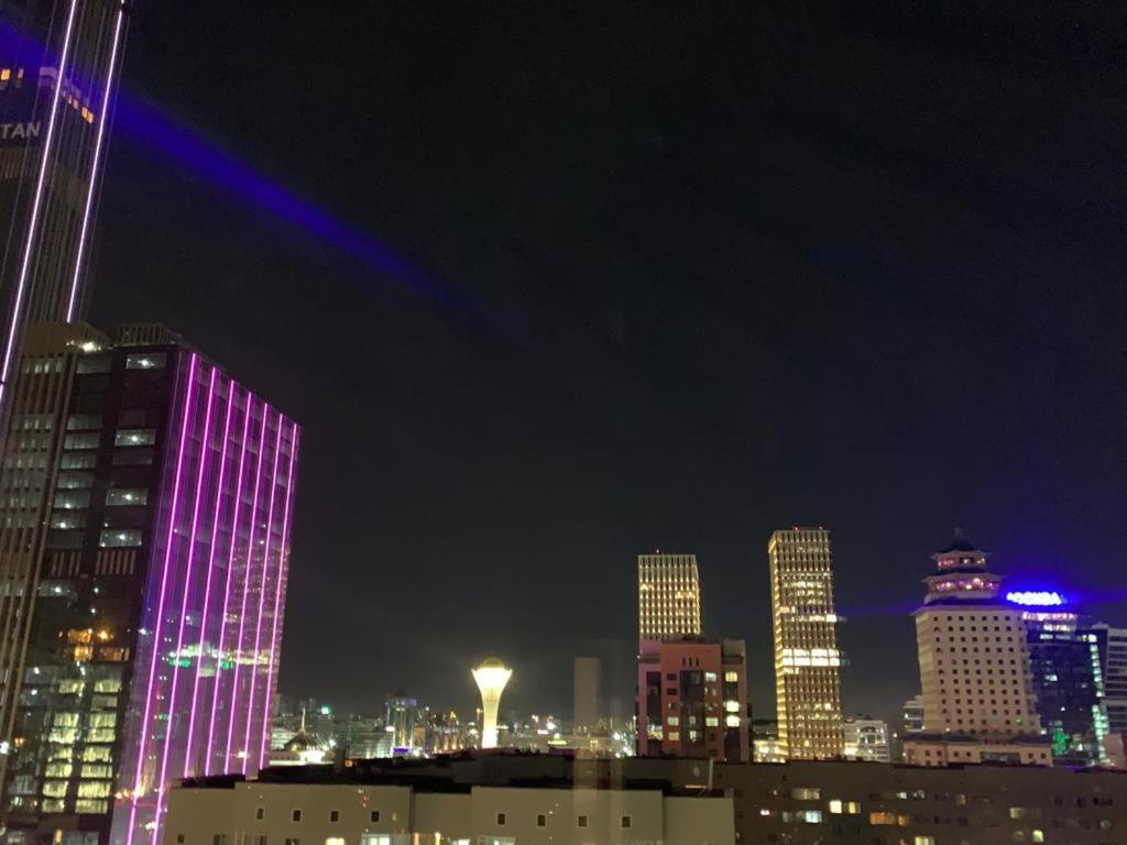 Квартира С Видом На Abu Dhabi Plaza Astana Bagian luar foto